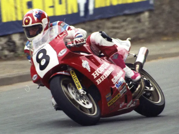 carl fogarty isle of man tt 1990