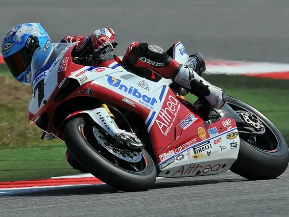 carlos checa silverstone qualifiche1 2011