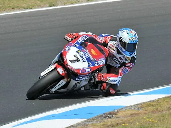 carlos checa warm up phillip island 2012