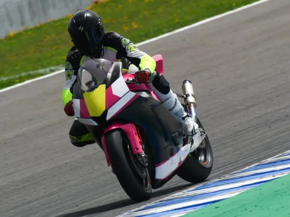 cev ivan moreno test jerez 2011