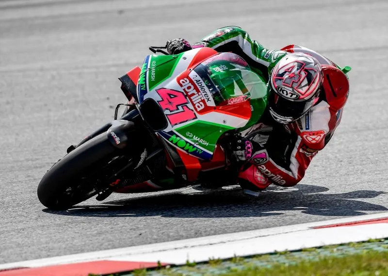 cover aprilia 3 e1535002876550