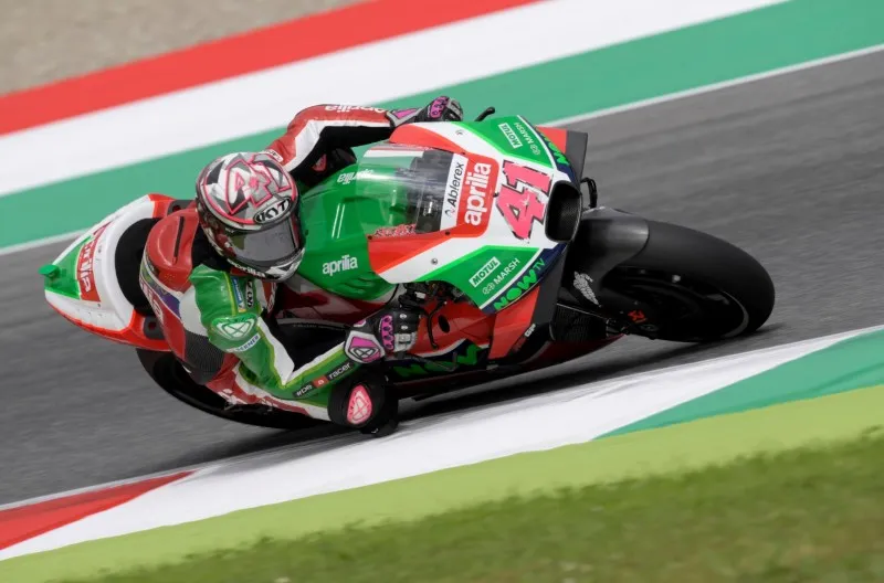 cover aprilia e1527870928895