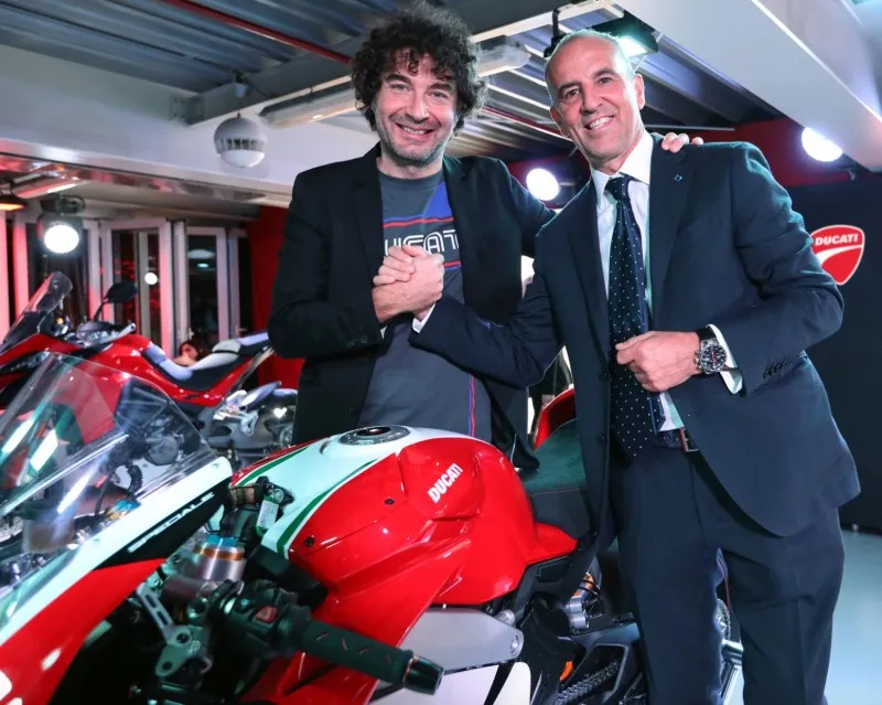 cover ducati 6 e1510658283316