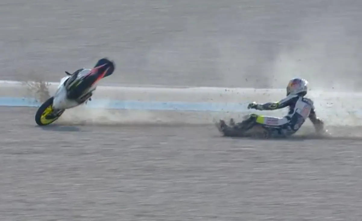 crash moto3 sasaki p1 qatar