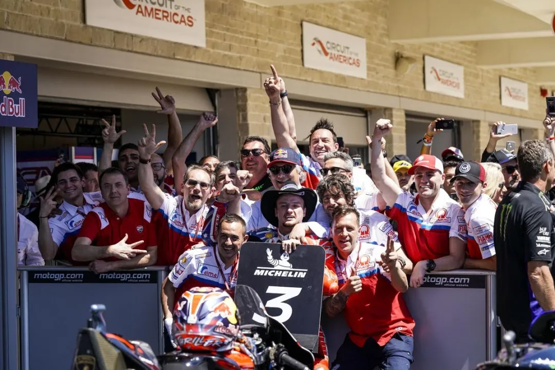 d4jakdywkaati9u e1555314010315