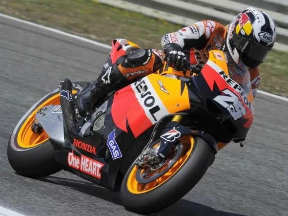 dani pedrosa test estoril 2011 1