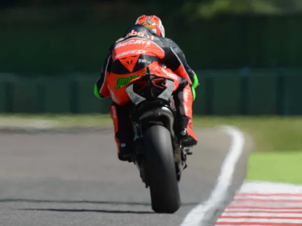 davide giugliano fp3 imola 2015
