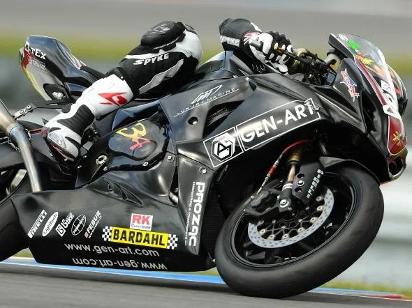 davide giugliano suzuki celani action brno