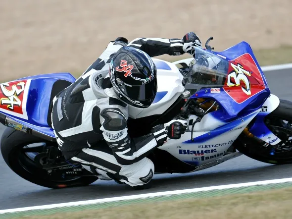 davide giugliano yamaha lorenzini magny cours