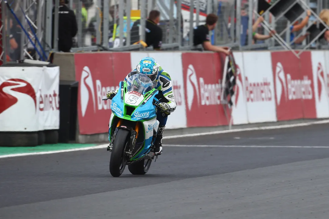 dean harrison britishsuperbike
