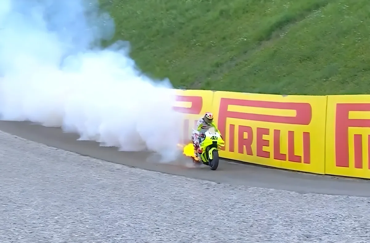 diggia motogp austria fiamme