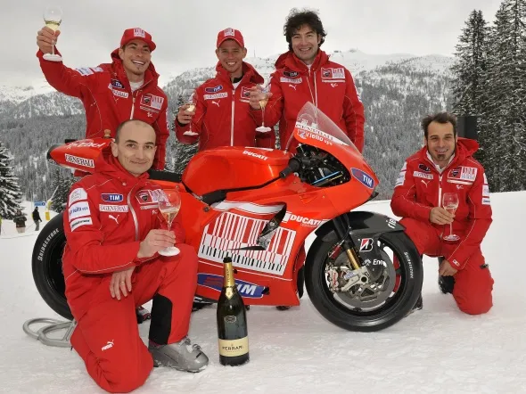 ducati team launch gp10