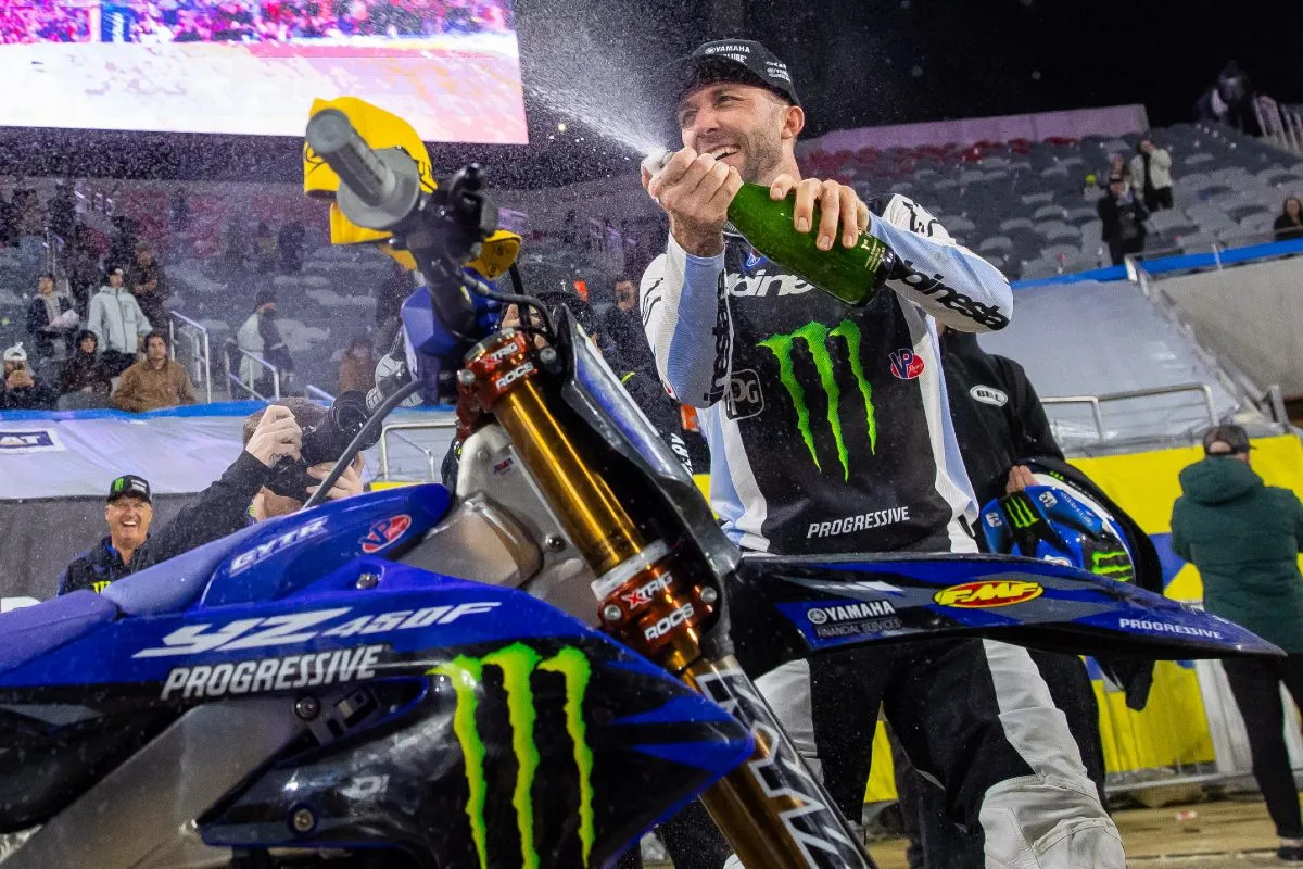 Infinito Eli Tomac: sempre più leggenda dell'AMA Supercross