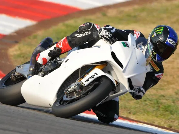 eugene laverty test apriliarsv4
