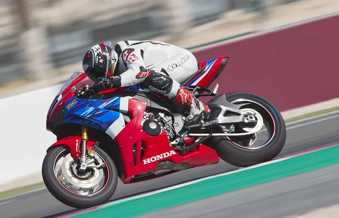 honda cbr1000rr r 2020 023 1 e1580541931861