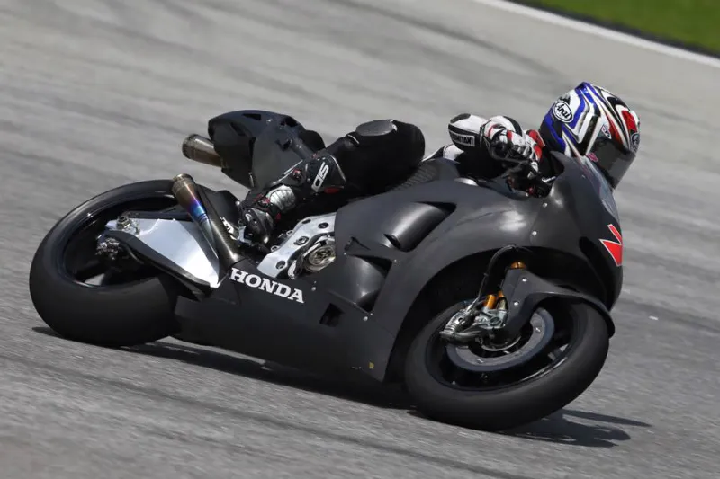 hrc test team sepang motogp test 2016 1