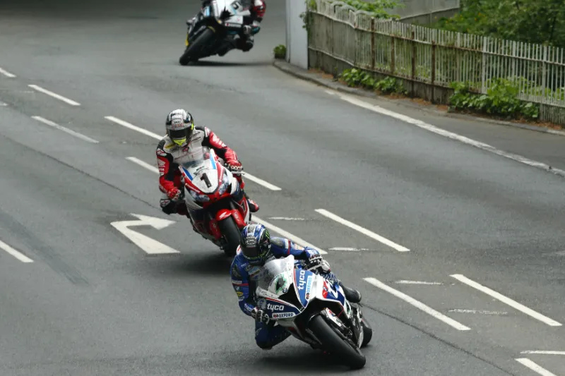 hutchinson mcguinness dunlop tt 2016