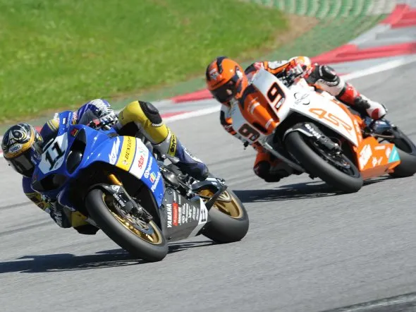 idm 2011 redbullring nebel teuchert