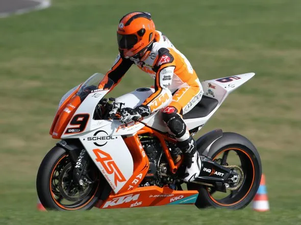 idm superbike ktm team 2011 2