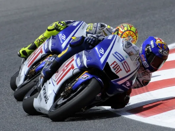 jorge lorenzo battle valentino rossi