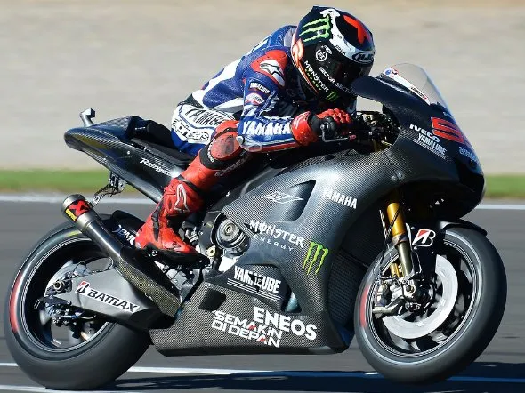 jorge lorenzo day2 test valencia 2014