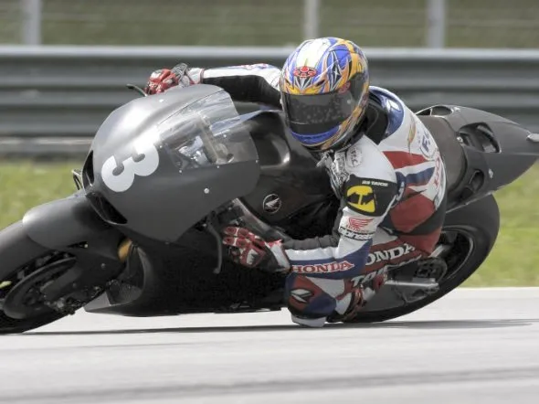 kousuke akiyoshi test motogp sepang