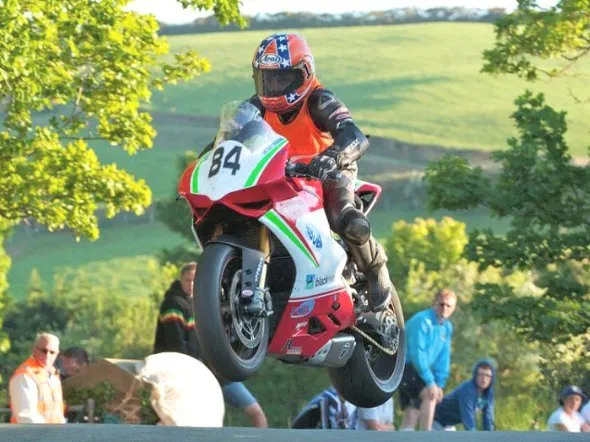 lee johnston ballaugh bridge 2012 tt