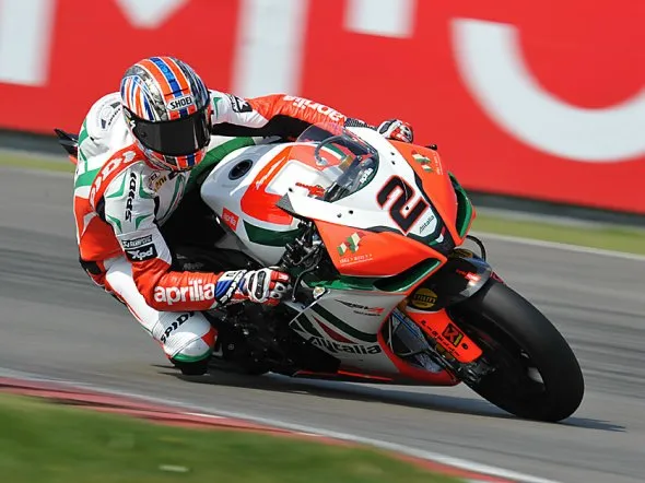leon camier assen warm up 2011