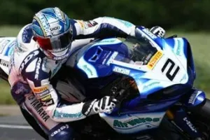 leon camier practice snetterton 2009