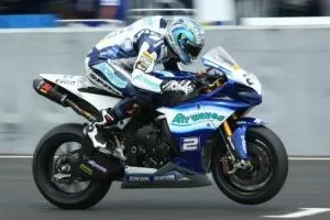 leon camier win race2 knockhill