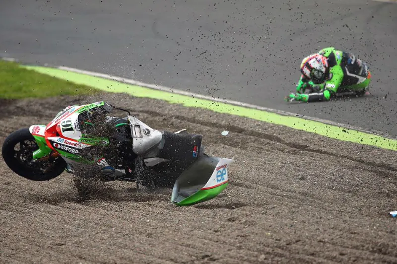 leon haslam crash knockhill