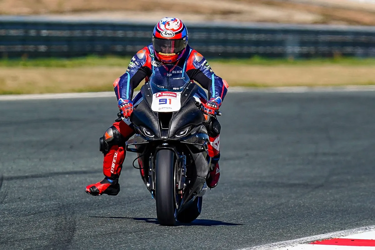 leon haslam test british superbike navarra 2023