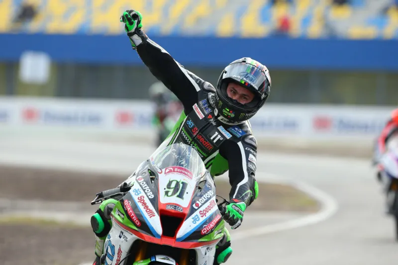 leon haslam win race2