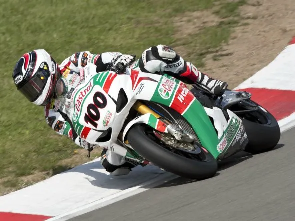 makoto tamada nurburgring 2011