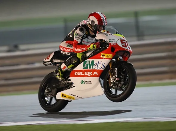 marco simoncelli losail action 250cc gilera 2009