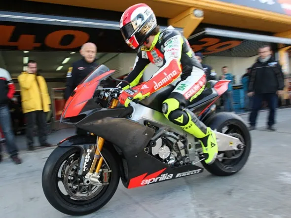 marco simoncelli rsv4 aprilia