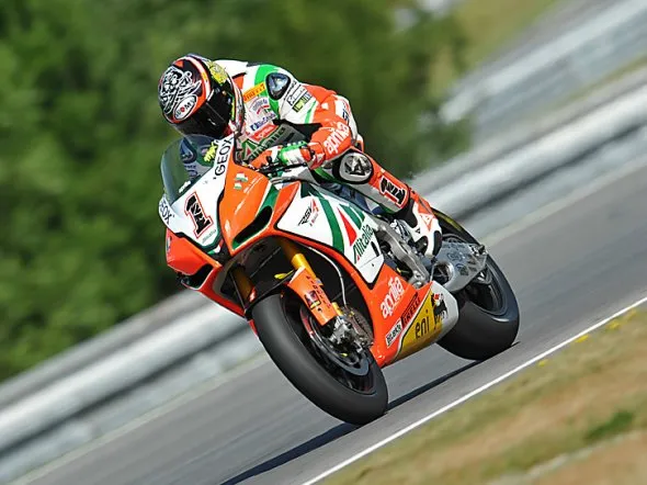 max biaggi gara2 brno 2011 2