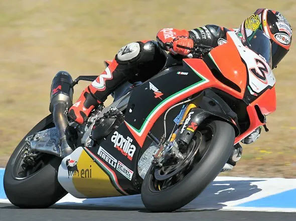 max biaggi race1 phillip island 2012