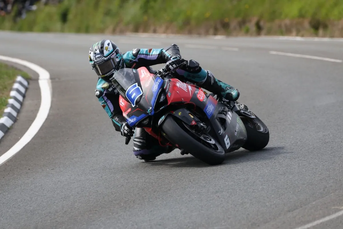 michael dunlop supersport tt 2025 ducati