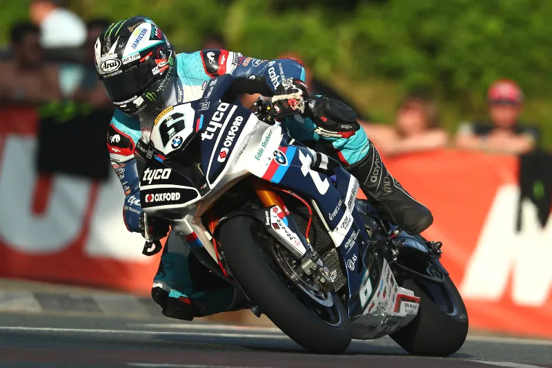 michael dunlop tt superbike 2018