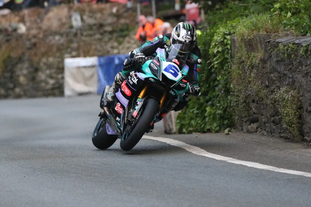 michael dunlop yamaha r6 tt 2024