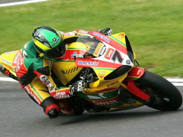 michael laverty pole cadwell park 1