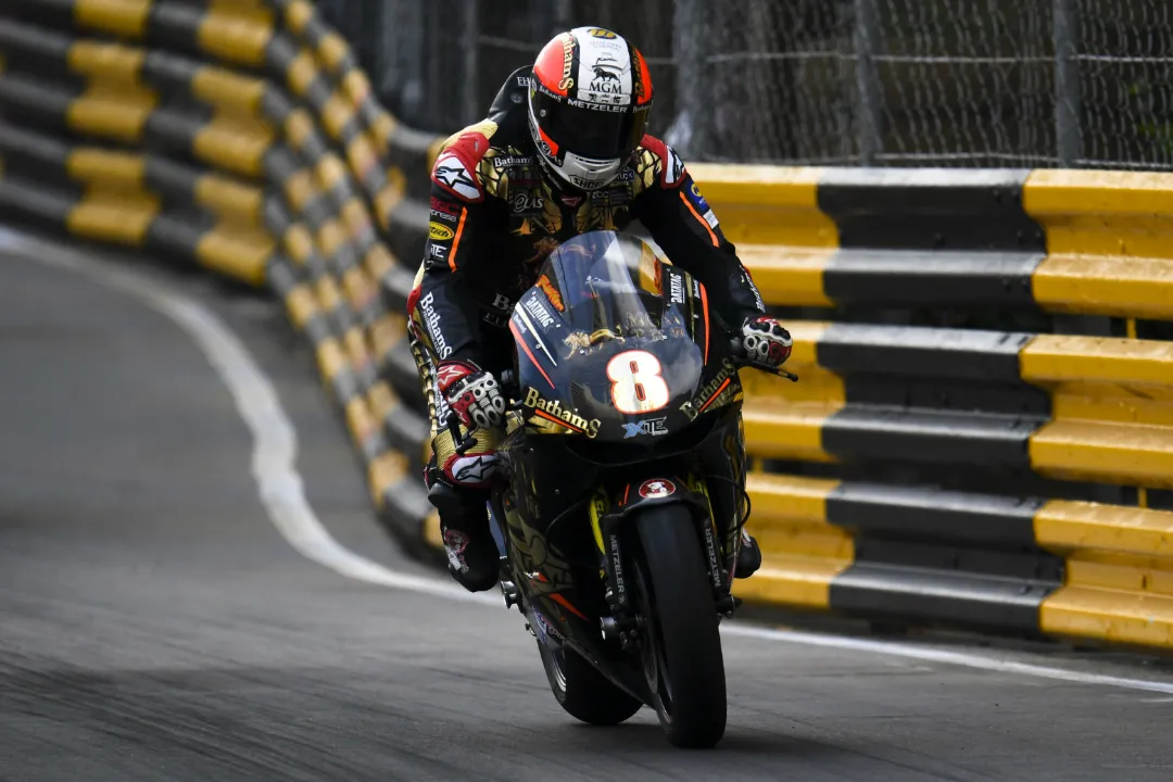 michael rutter hondarc213vs macau