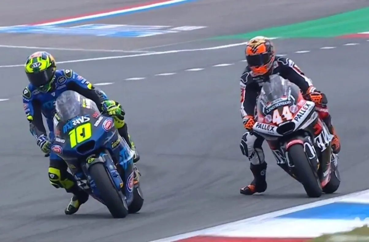 Moto2 Assen: Diogo Moreira spaziale, storica vittoria per il Brasile