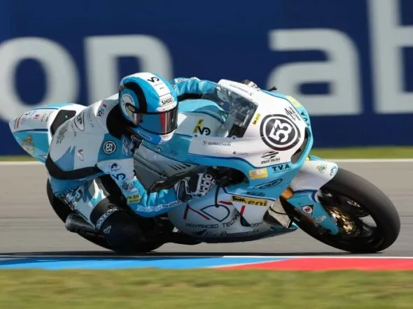 moto2 adv at02 brno 2010
