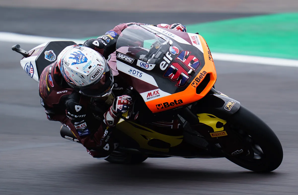 moto2 dixon casco guintoli silverstone
