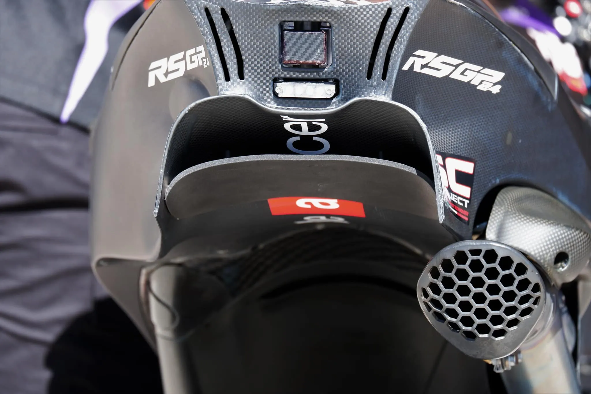 motogp vinales test qatar day1 midday