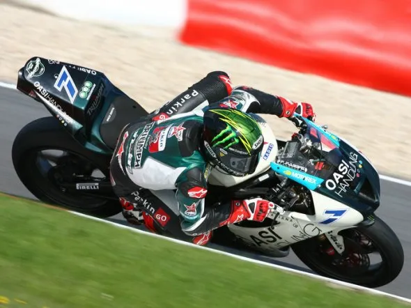 parkingo triumph be1 nurburgring