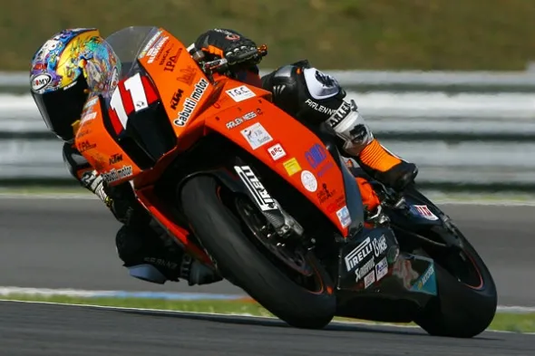 pere tutusaus ktm rc8r superstock