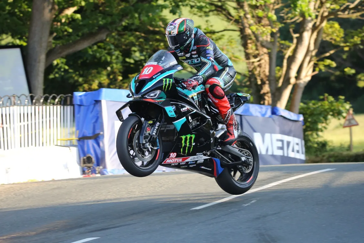 peter hickman superstock tt 2023 race 2